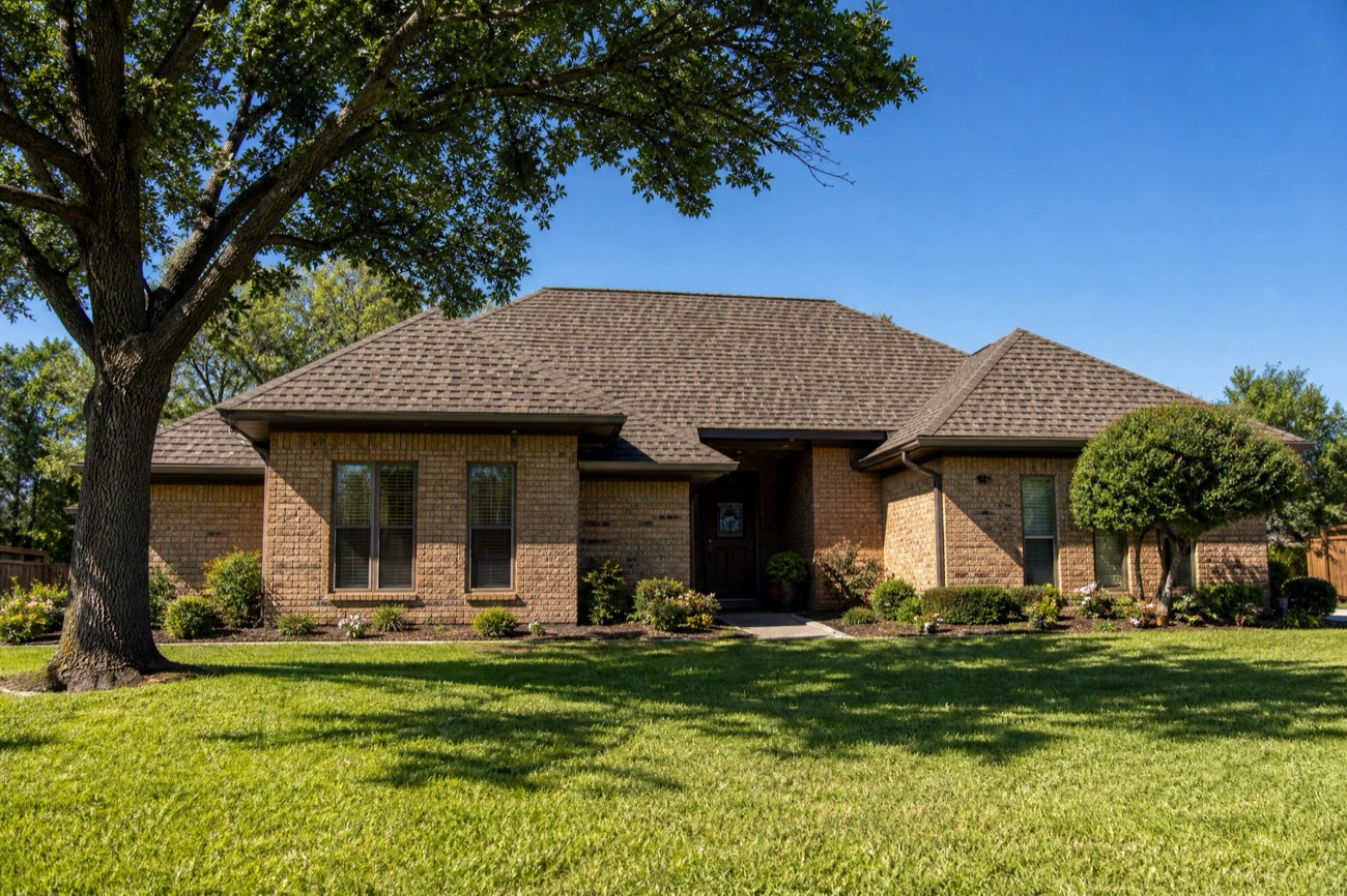 Brand-new shingle roof on a Texas brick ranch home